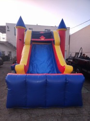 20241218 1705191 1772140218 Big Bounce House w/ Slide